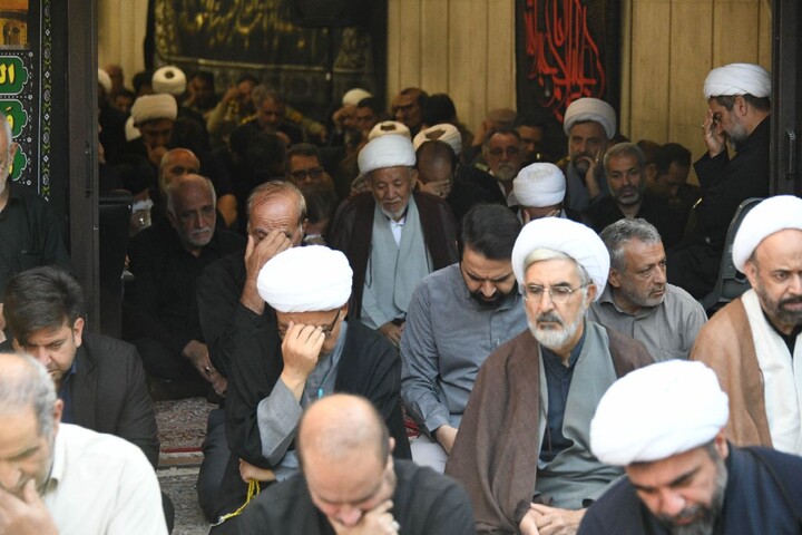تصاویر |دومین روز اقامه عزای حسینی در دفتر امام جمعه اصفهان