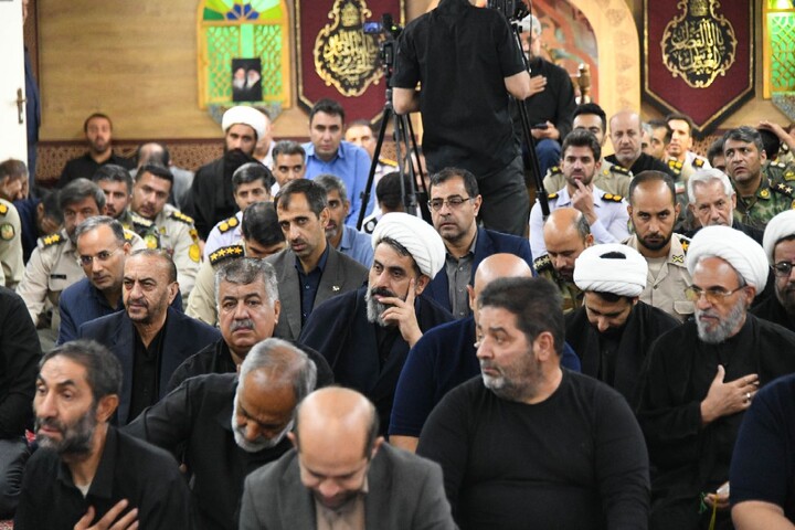 تصاویر |دومین روز اقامه عزای حسینی در دفتر امام جمعه اصفهان