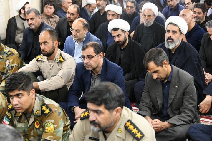 تصاویر |دومین روز اقامه عزای حسینی در دفتر امام جمعه اصفهان