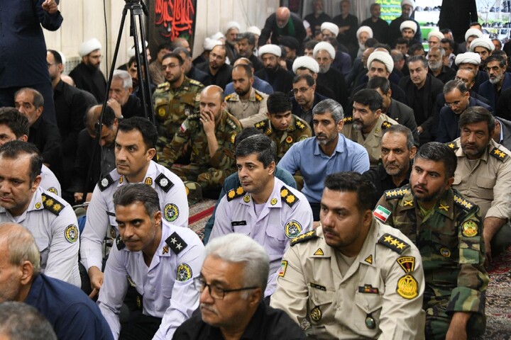 تصاویر |دومین روز اقامه عزای حسینی در دفتر امام جمعه اصفهان