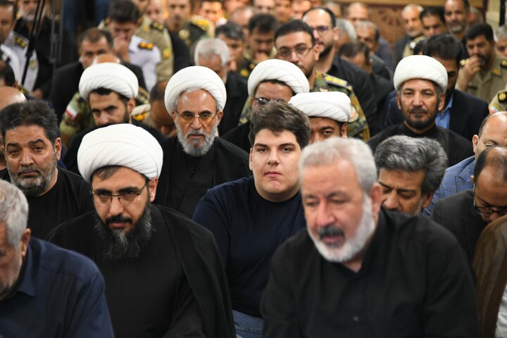 تصاویر |دومین روز اقامه عزای حسینی در دفتر امام جمعه اصفهان