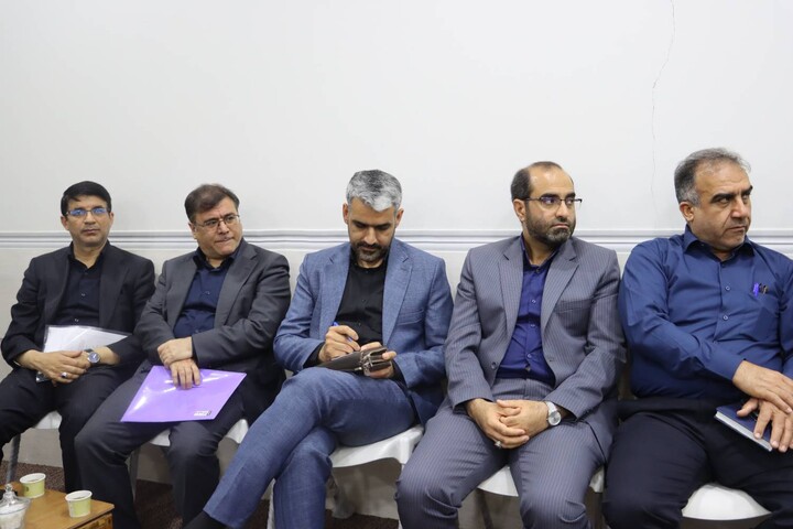 دیدار اعضای کمیسیون مبارزه با قاچاق کالا و ارز با نماینده ولی فقیه در خوزستان