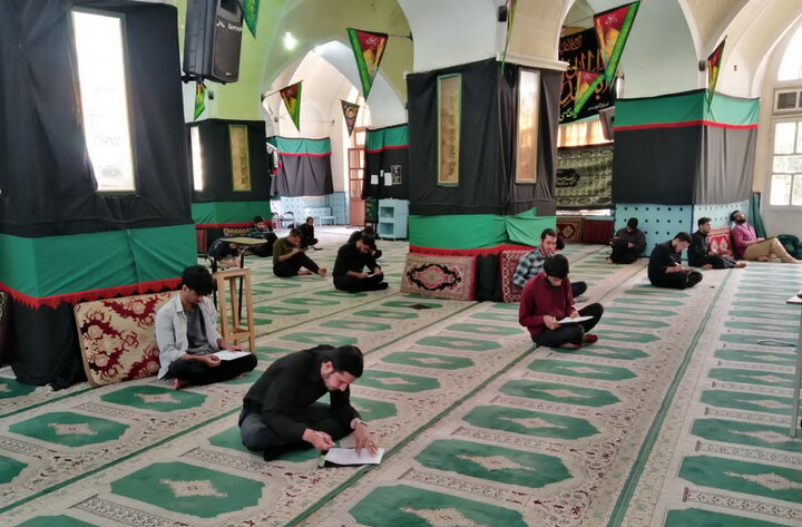 تصاویر/ امتحانات نیمسال دوم طلاب مدرسه علمیه آیت‌الله مدنی کاشانی(ره)