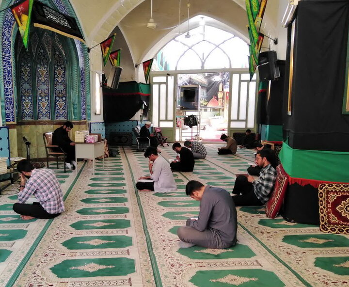 تصاویر/ امتحانات نیمسال دوم طلاب مدرسه علمیه آیت‌الله مدنی کاشانی(ره)