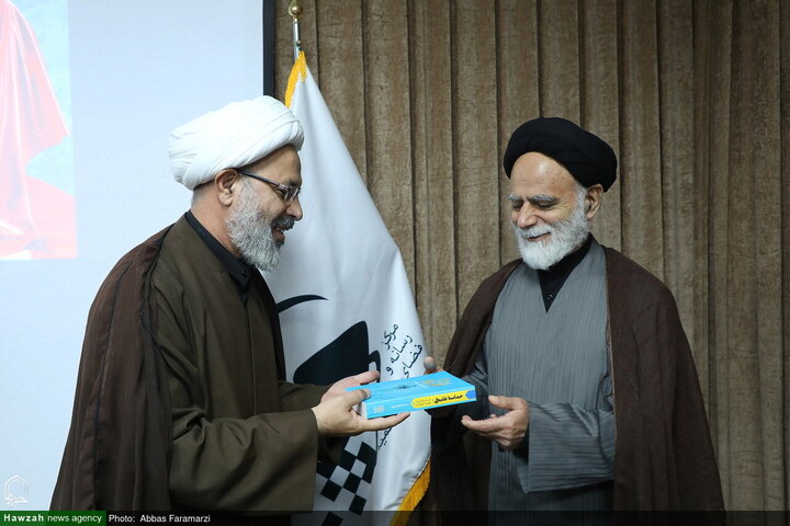 "হামাসায়ে তালাবাগি" বইয়ের মোড়ক উন্মোচন