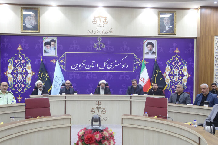 تصاویر / تقدیر  از قضات و  کارکنان نمونه دستگاه قضایی استان قزوین