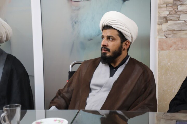 تصاویر/ جلسه قرارگاه جنگ ترکیبی بلاغ مبین در حوزه علمیه استان یزد