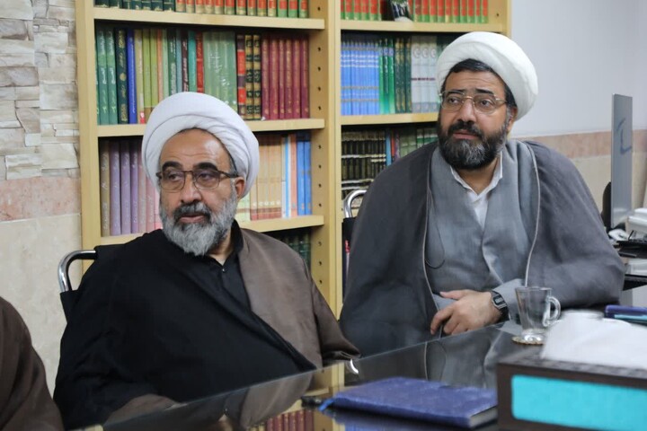 تصاویر/ جلسه قرارگاه جنگ ترکیبی بلاغ مبین در حوزه علمیه استان یزد