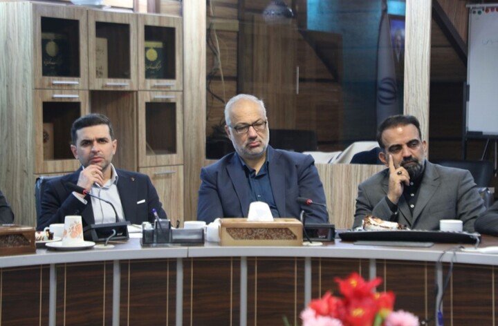 تصاویر/ نشست هماهنگی جهت حضور در تشییع پیکر رهبر شهید در فرمانداری یزد برگزار شد