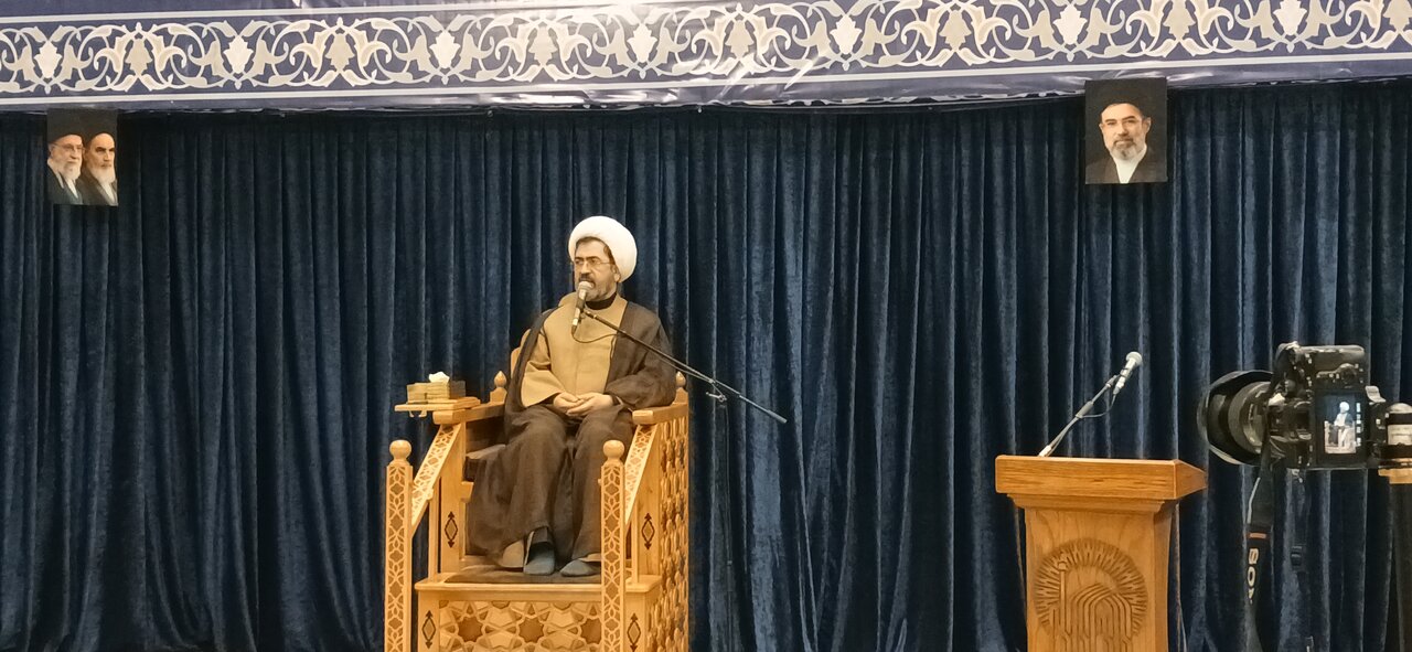 معرفت به حضرت علی(ع) عامل مبارزه با رذایل و حرکت به سوی کمال است