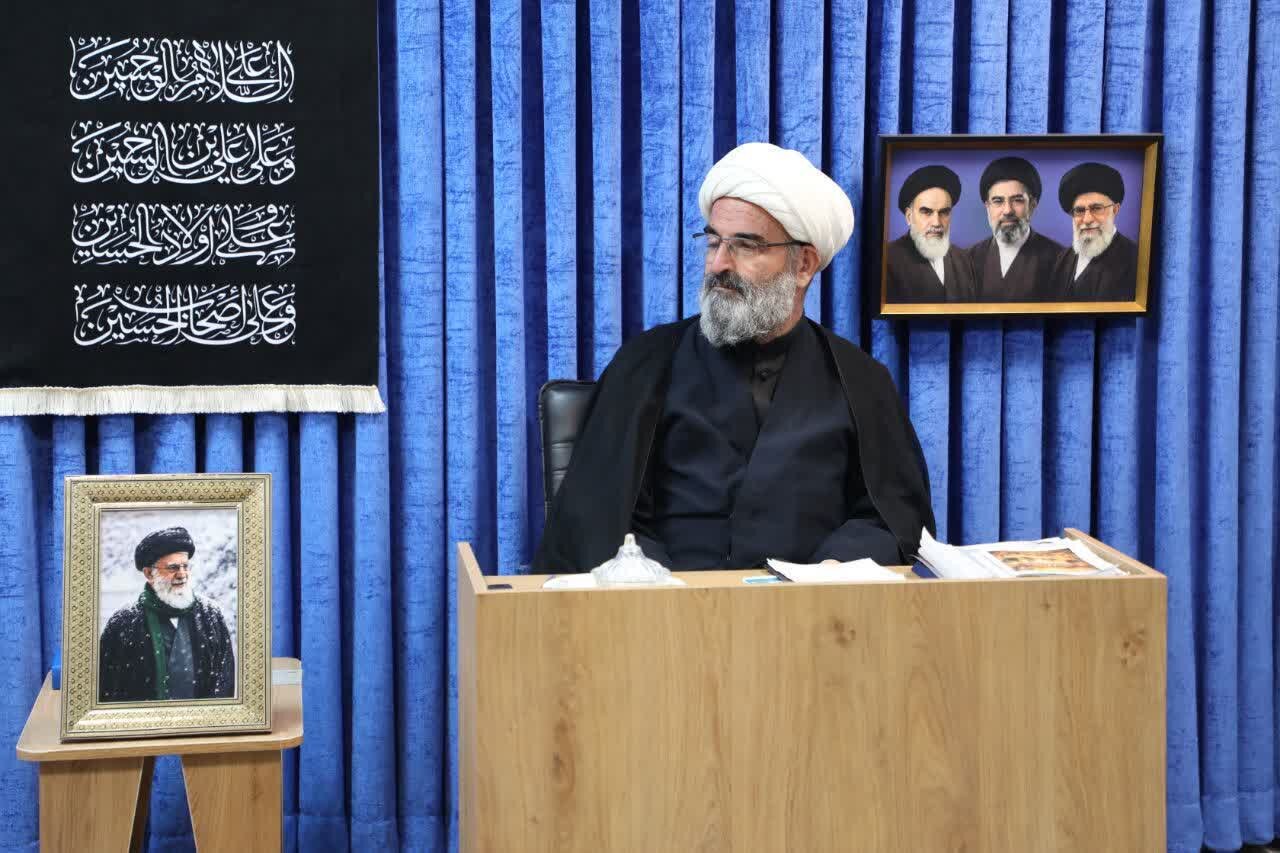 اقناع و تبیین، از مهم‌ترین راه‌های مقابله با تهاجم فرهنگی است
