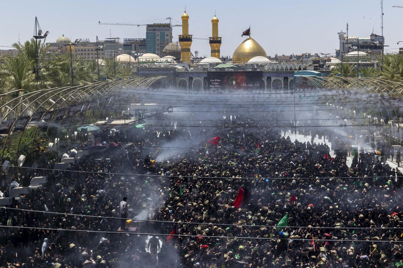پیشگامی زنان قبیله بنی‌اسد در مراسم عزاداری سالگرد دفن پیکرهای مطهر شهدا در کربلا + تصاویر