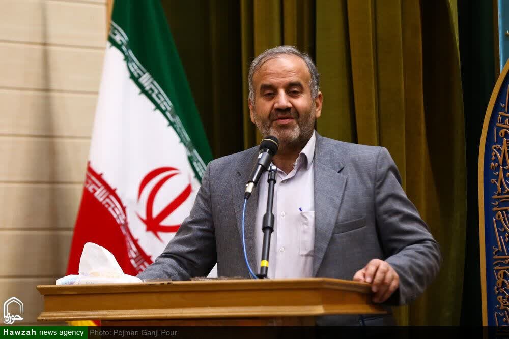 نهادینه سازی معارف نهج‌البلاغه در نسل نوجوان، مانع از آسیب‌های فرهنگی و اجتماعی می‌شود