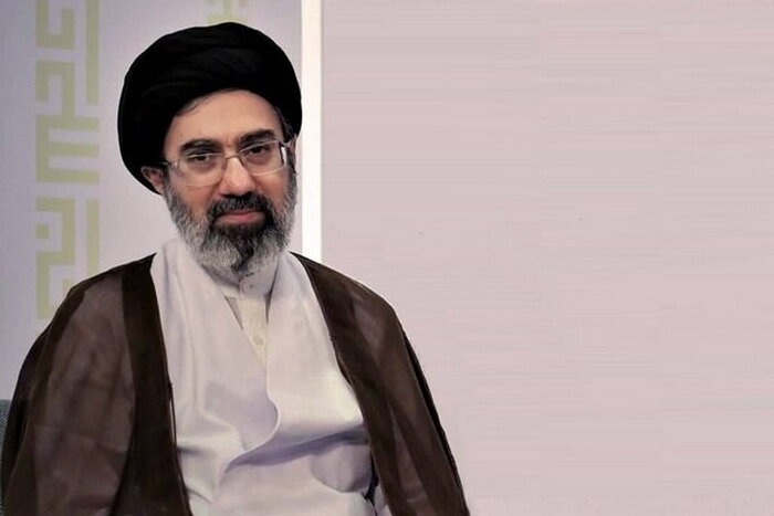 Jawaban Pemimpin Tertinggi Revolusi Islam terhadap Surat Baiat Para Direktur Madrasah Hawzah Ilmiyah Putri di Teheran