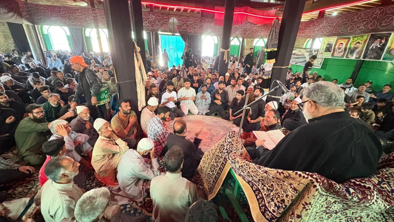 وادی کشمیر میں جلوس ہائے عزاء کا سلسلہ جاری: واقعۂ کربلا ظلم کے خلاف استقامت، حریت اور انسانی اقدار کا ابدی منشور ہے، آغا سید حسن