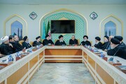 ایرانی صدر کی مسجد مقدس جمکران میں حاضری اور متولیٔ مسجد سے ملاقات