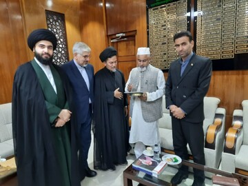 دیدار نماینده دفتر مقام معظم رهبری در بنگلادش با رئیس بنیاد اسلامی این کشور