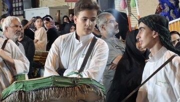 کاروان عزای کودکان غریب در کاشان برگزار شد
