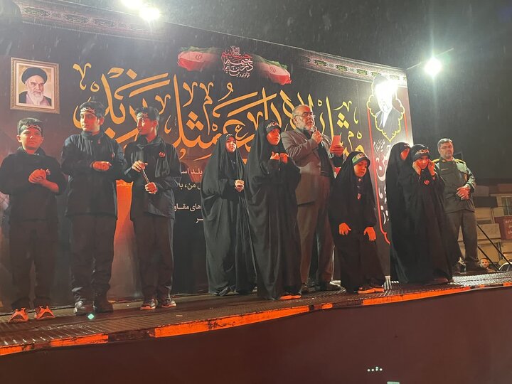 تصاویر/ تجمع پرشور مردم نوشهر با عطر باران رحمت الهی
