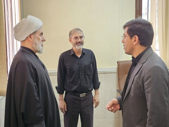 تصاویر / خداقوت امام جمعه بویین زهرا به مجموعه دستگاه قضایی