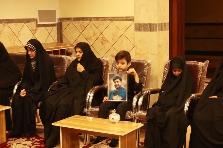 تصاویر / تکریم خانواده‌های شهدای «جنگ رمضان» در بناب با حضور مدیرکل ستاد اجرایی فرمان امام(ره) استان آذربایجان شرقی