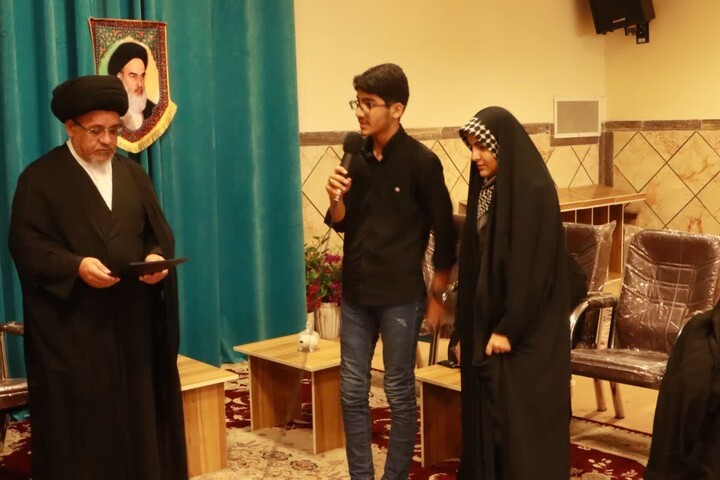 تصاویر / تکریم خانواده‌های شهدای «جنگ رمضان» در بناب با حضور مدیرکل ستاد اجرایی فرمان امام(ره) استان آذربایجان شرقی