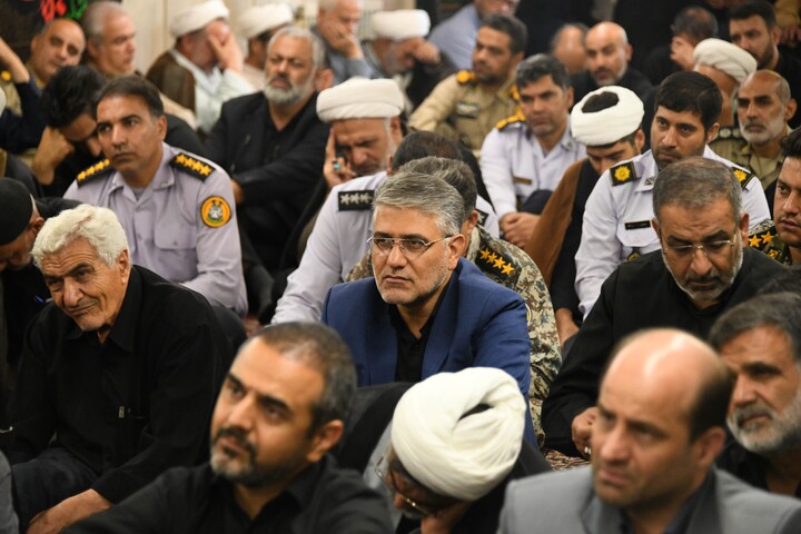 تصاویر|سومین روز اقامه عزای حسینی در دفتر امام جمعه اصفهان