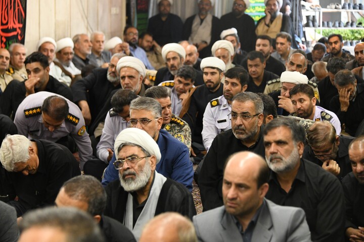تصاویر|سومین روز اقامه عزای حسینی در دفتر امام جمعه اصفهان