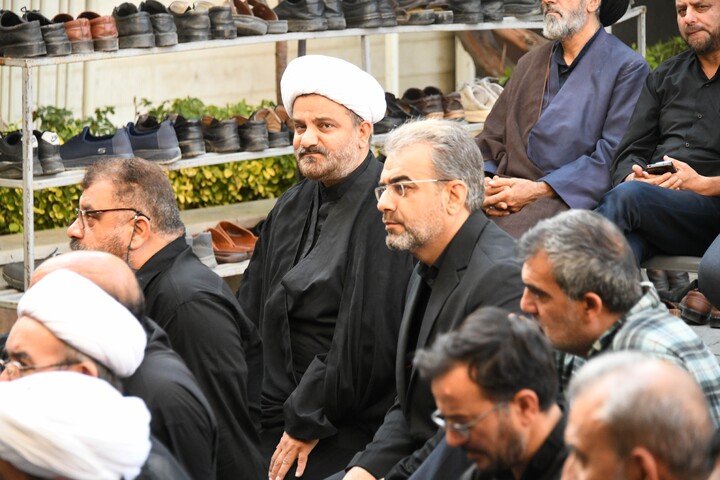 تصاویر|سومین روز اقامه عزای حسینی در دفتر امام جمعه اصفهان