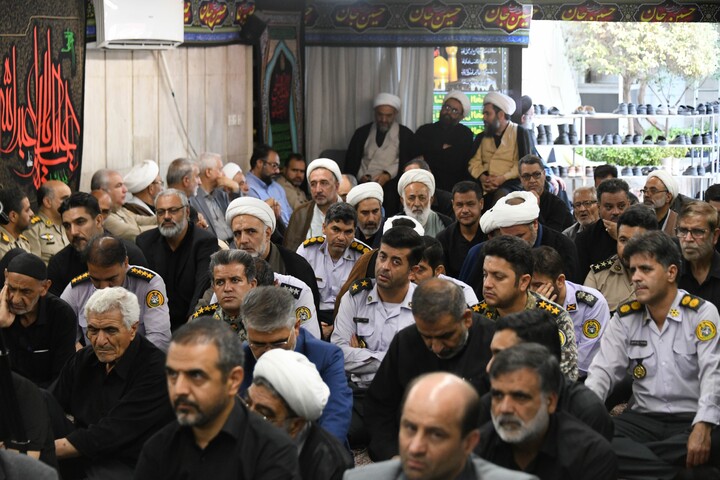 تصاویر|سومین روز اقامه عزای حسینی در دفتر امام جمعه اصفهان