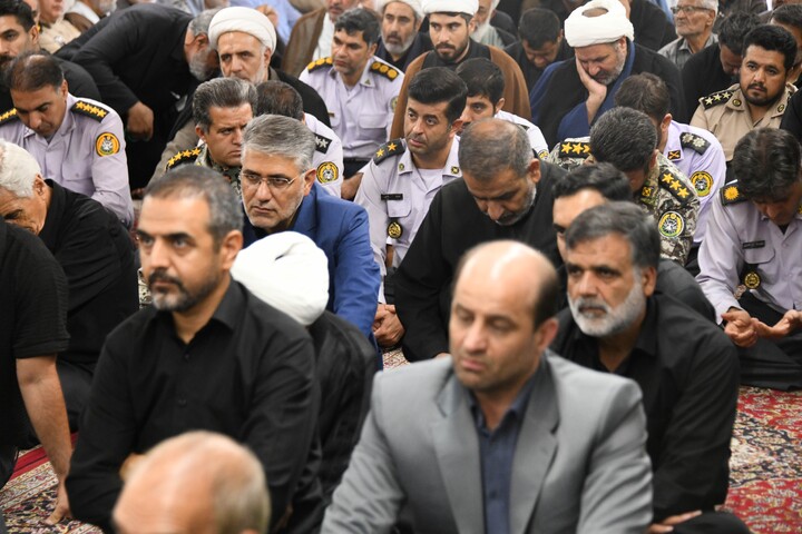 تصاویر|سومین روز اقامه عزای حسینی در دفتر امام جمعه اصفهان