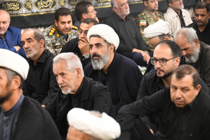 تصاویر|سومین روز اقامه عزای حسینی در دفتر امام جمعه اصفهان