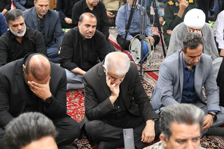 تصاویر|سومین روز اقامه عزای حسینی در دفتر امام جمعه اصفهان