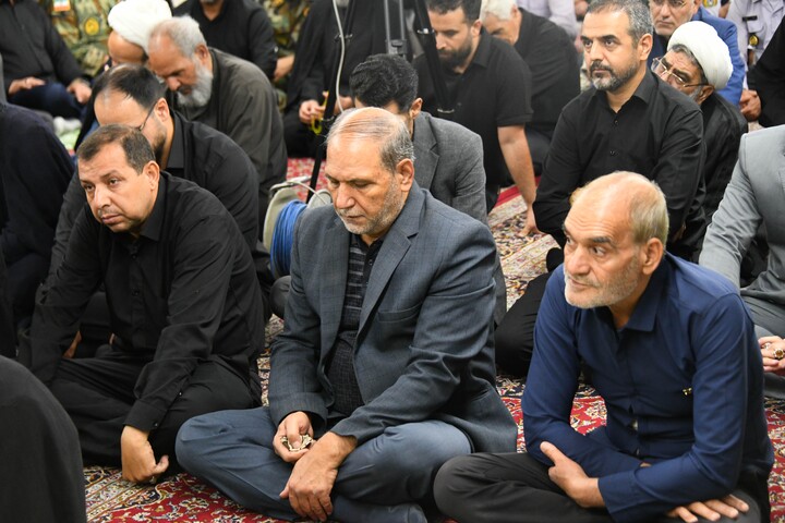 تصاویر|سومین روز اقامه عزای حسینی در دفتر امام جمعه اصفهان