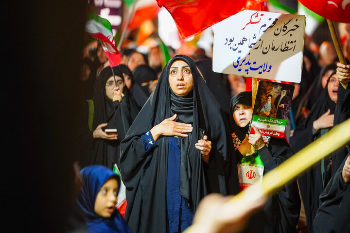 تصاویر/ تجمع باشکوه مردم نیروگاه قم در چله سوم شهادت قائد امت و شهدای جنگ رمضان