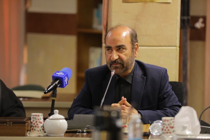 تصاویر/ رونمایی سوگواژه‌های شاعران جبهه مقاومت در فراق رهبر شهید