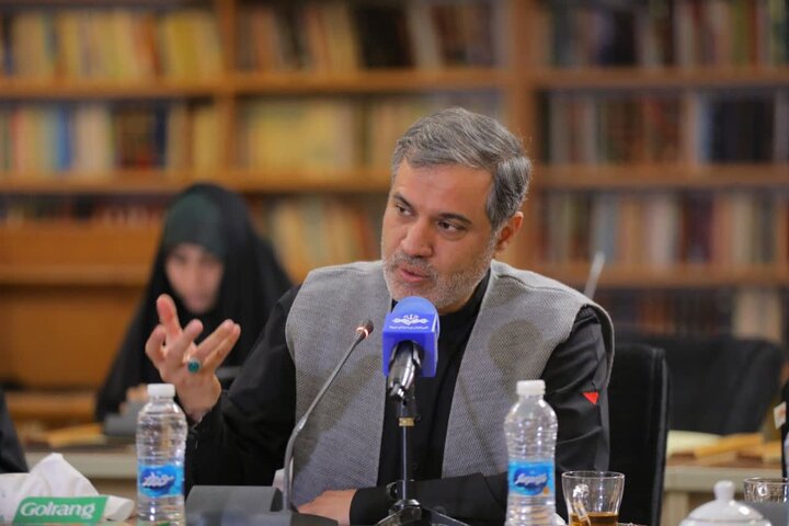تصاویر/ رونمایی سوگواژه‌های شاعران جبهه مقاومت در فراق رهبر شهید