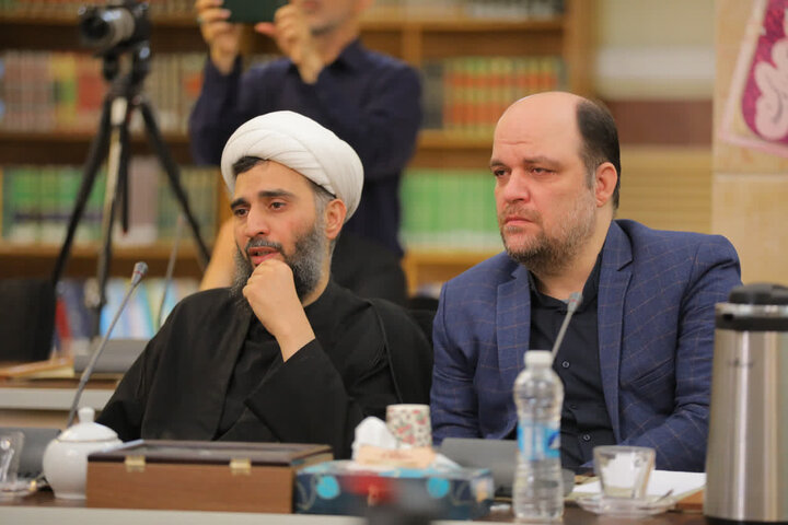 تصاویر/ سوگواژه‌های شاعران جبهه مقاومت در فراق رهبر شهید رونمایی شد