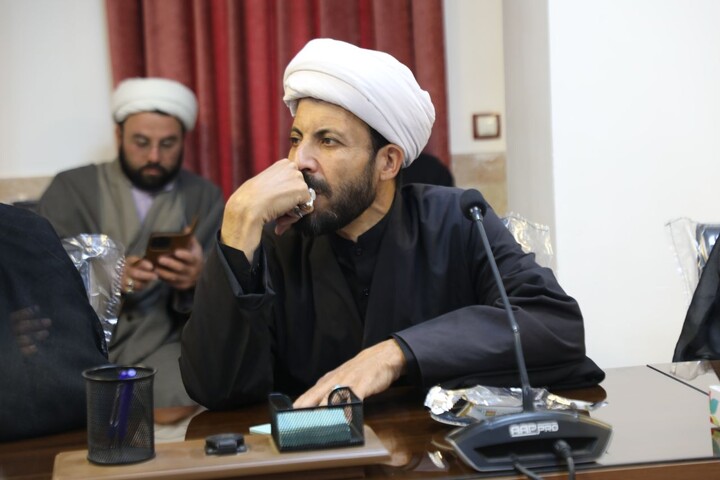 تصاویر/ نشست بصیرتی به مناسبت فرارسیدن هفته قوه قضائیه برگزار شد