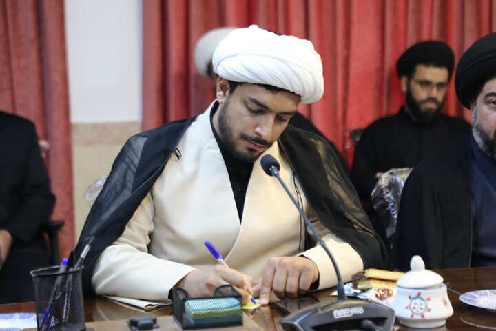 تصاویر/ نشست بصیرتی به مناسبت فرارسیدن هفته قوه قضائیه برگزار شد