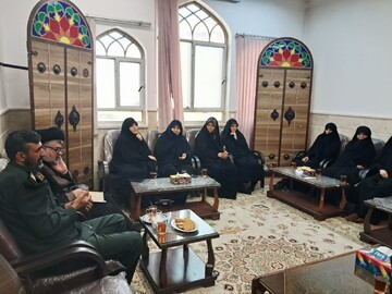 بررسی آسیب‌های فرهنگی اردکان در نشست تخصصی مبلغان و مسئولان