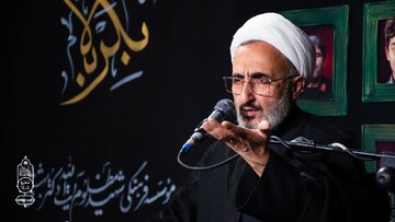 دینداری فردی و انتفاعی زمینه غربت رهبران دینی را فراهم می‌کند