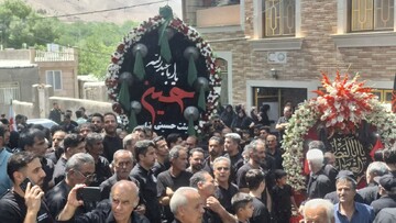 تصاویر/ آیین سنتی مذهبی نخل‌گردانی روز شش امام حسین(ع) در نیاسر