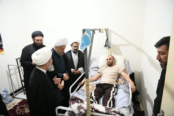 تجلیل از ایثار یک مبلغ تا پای جان/ عیادت و قدردانی از روحانی سانحه‌دیده دارابی+ تصاویر
