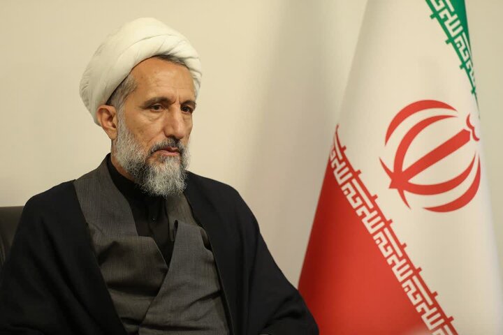 تصاویر / دیدار اتباع و مهاجرین شیعه و سنی مقیم استان با امام جمعه قزوین