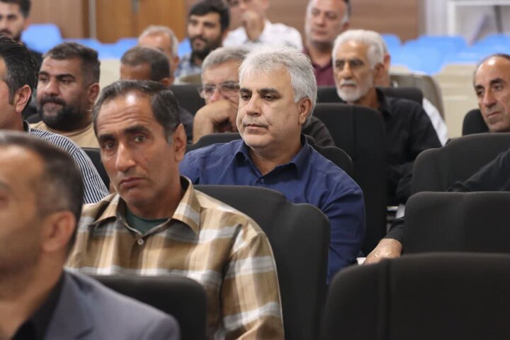نشست رانندگان با نماینده ولی فقیه در مازندران