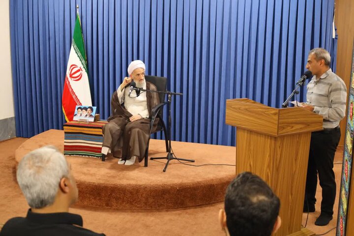 نشست رانندگان با نماینده ولی فقیه در مازندران