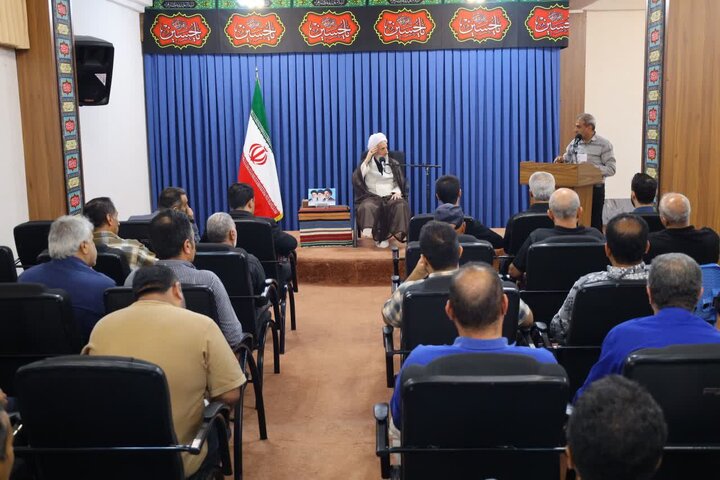 نشست رانندگان با نماینده ولی فقیه در مازندران