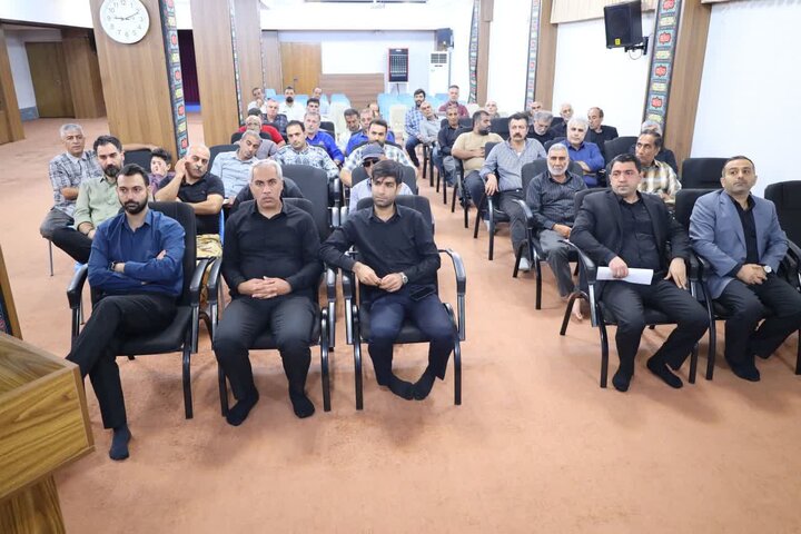 نشست رانندگان با نماینده ولی فقیه در مازندران