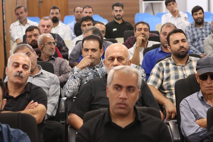 نشست رانندگان با نماینده ولی فقیه در مازندران